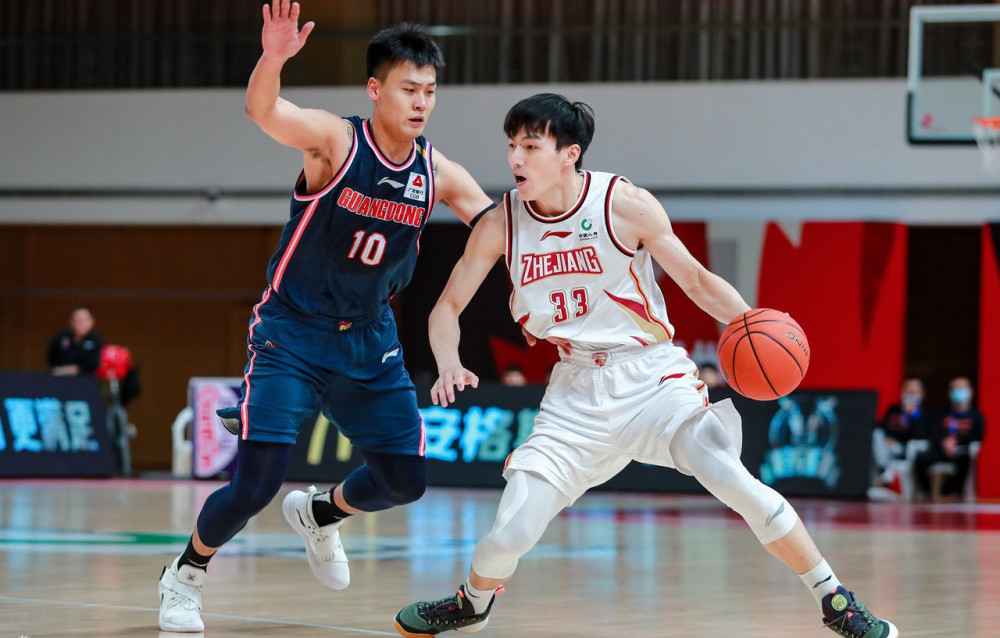 门兴格拉德巴赫训练开放日，今夜临场应变引欢呼，CBA常规赛在即，轮换策略成焦点的简单介绍-ayx sports