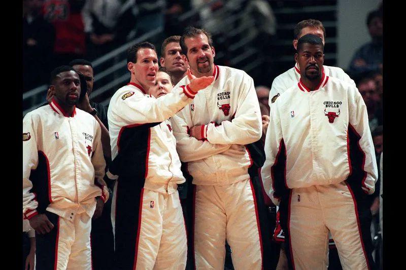 加时末段芝加哥公牛备战欧篮联，调整名单细节曝光，话题不断，训练强度明显提升的简单介绍-爱游戏体育